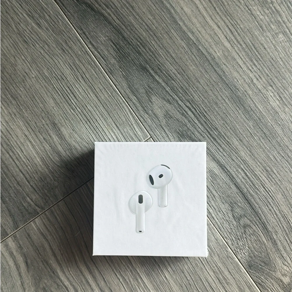 Apple White Wireless Earbuds